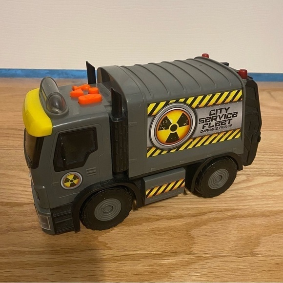 Garbage Truck Toy State Industrial City Service Fleet Button Noise - Picture 2 of 6